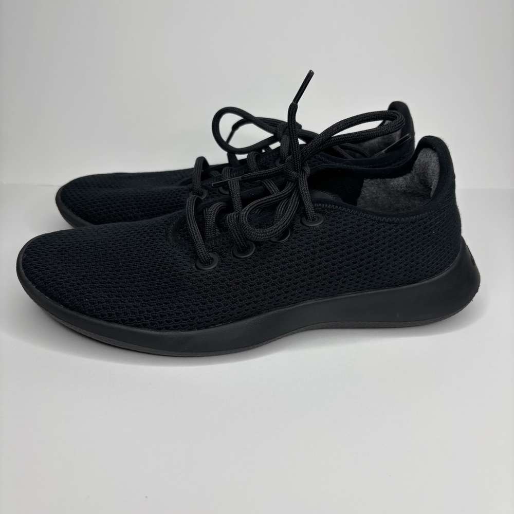 Allbirds Wool Runners Natural Black (Black Sole)
Size 8